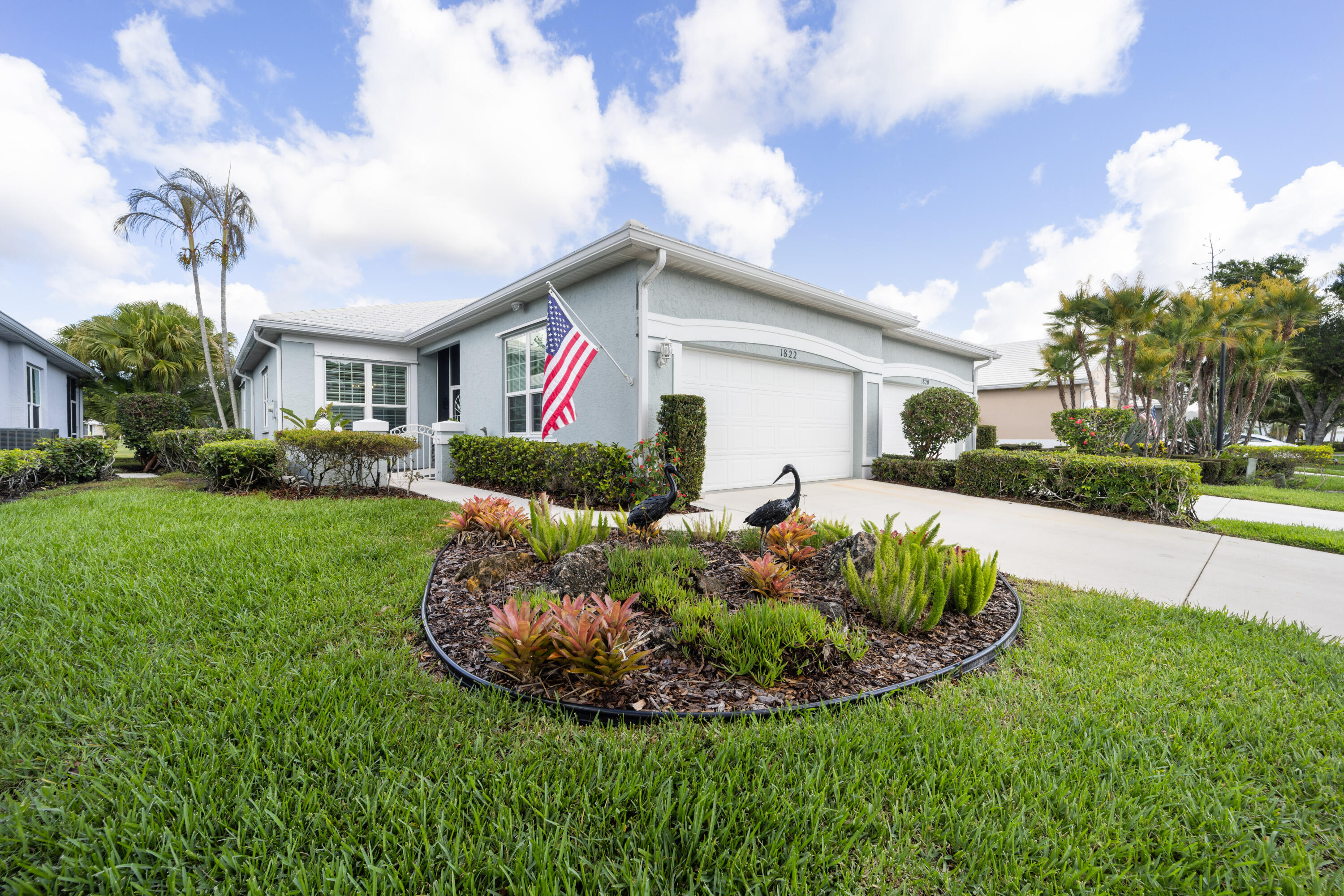 1822 SW Willowbend Lane — photo 3