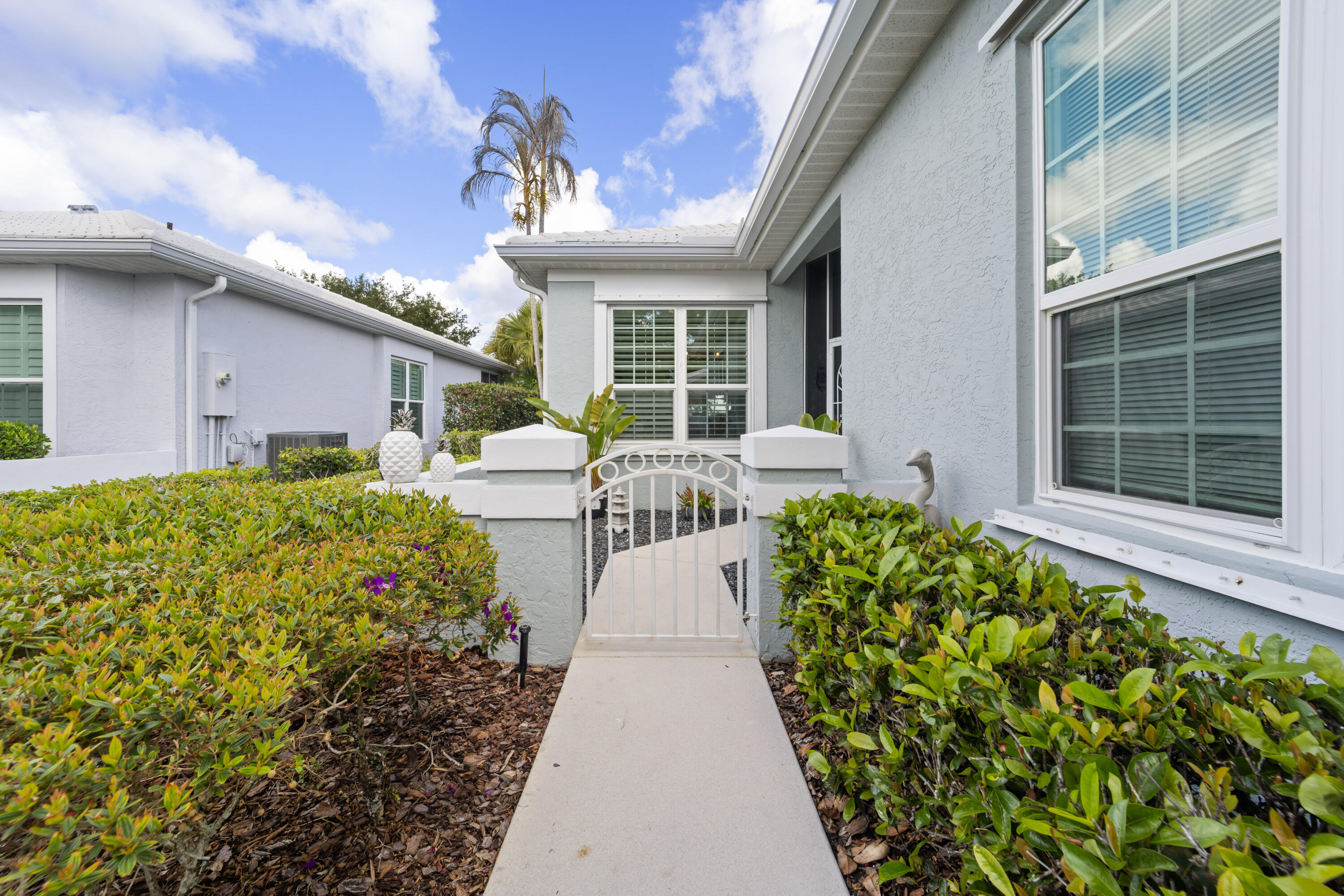 1822 SW Willowbend Lane — photo 5
