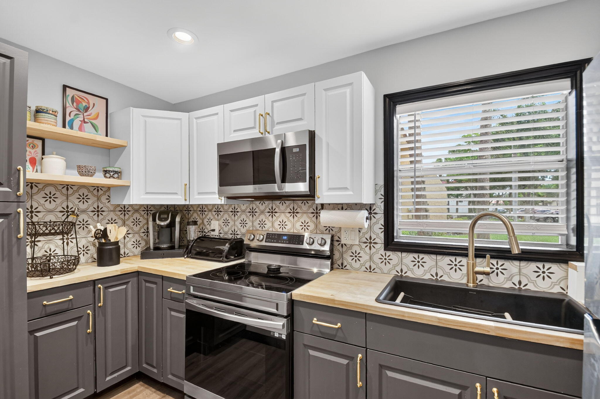 124 Lake Evelyn Drive, West Palm Beach, FL 33411, West Palm Beach