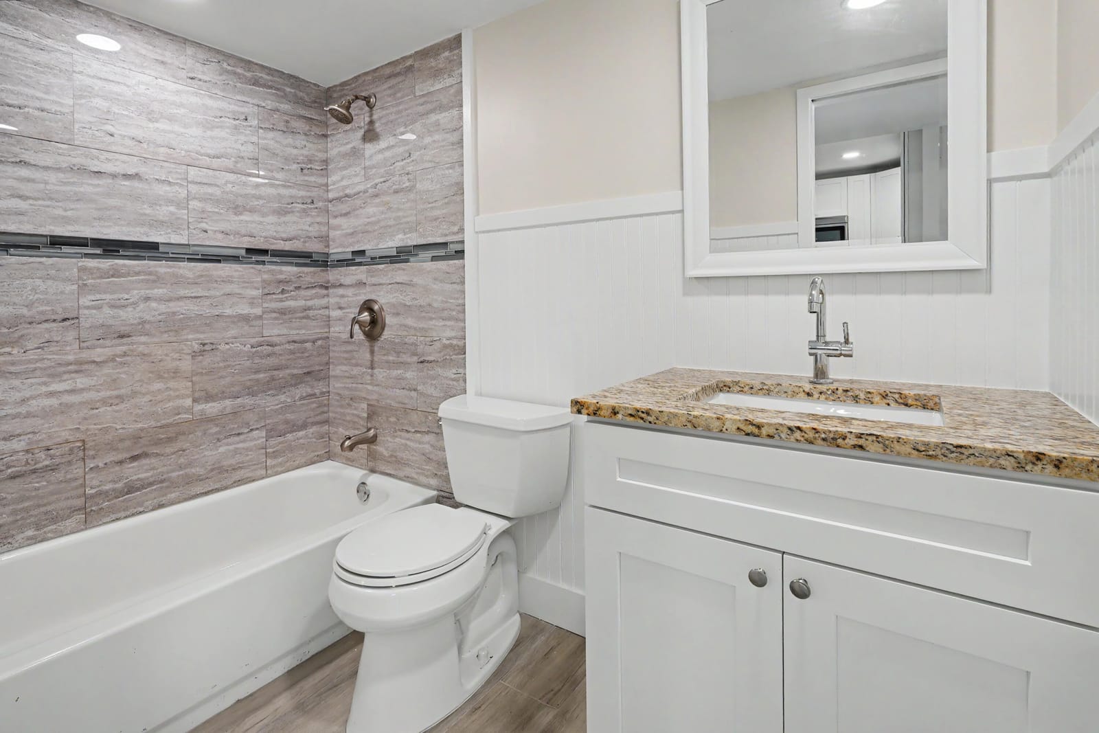 2202 NE 36th Street 17 — photo 7