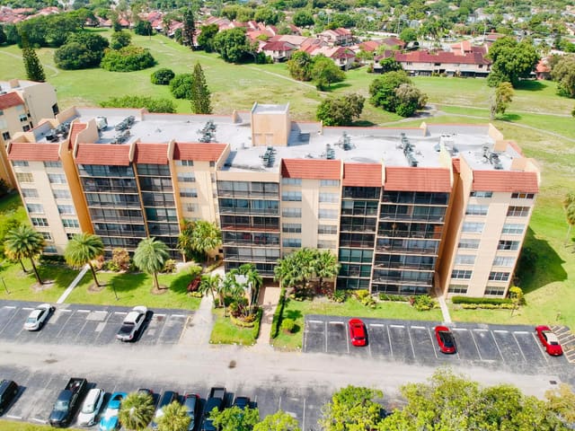 3821 Environ Boulevard 203, Environ, Lauderhill, FL