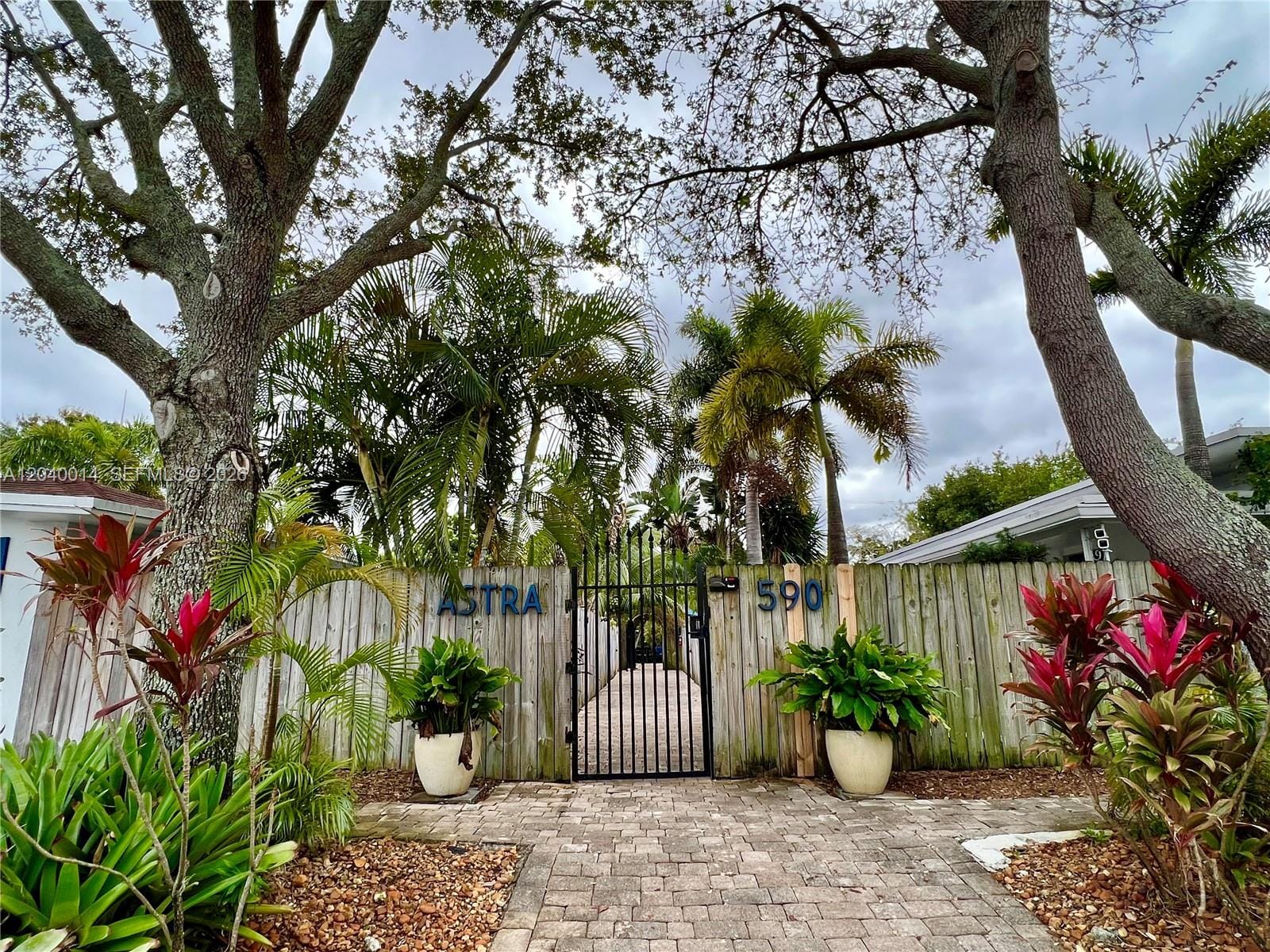 590 NW 40th Court 3, Oakland Park, FL 33309 photo 18