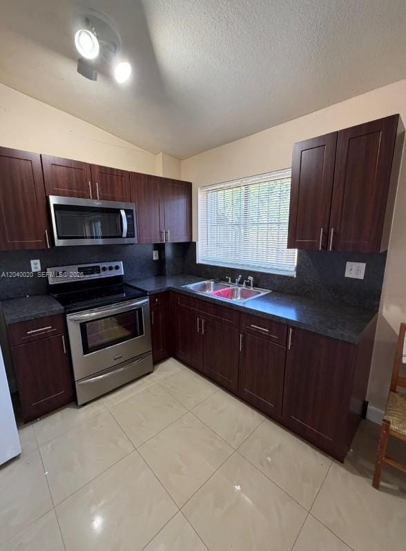 28364 SW 140th Place — photo 8