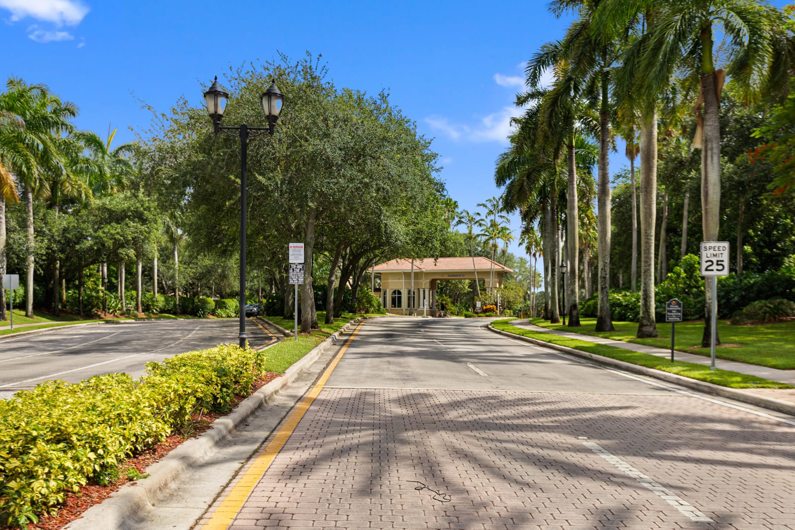 1753 NW 74th Way, Pembroke Pines, FL 33024 photo 16
