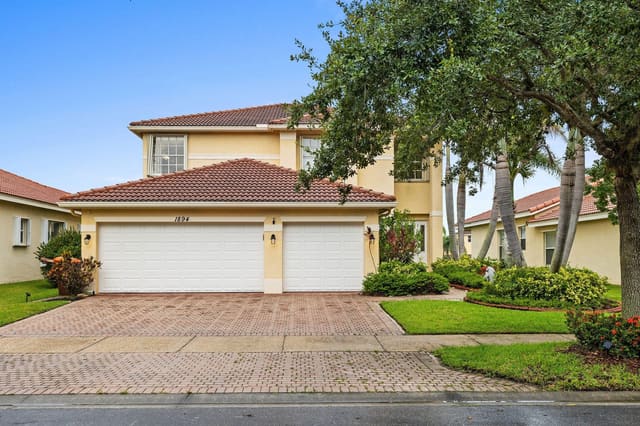 1894 Grey Falcon Circle SW, Vero Beach, FL 32962