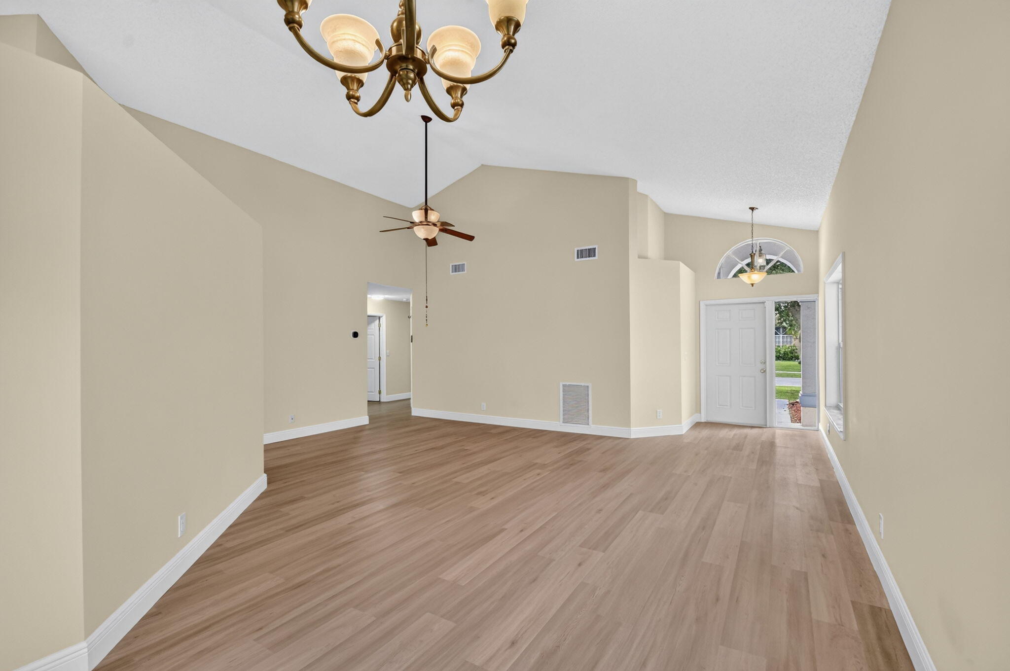 7449 Trescott Drive — photo 12
