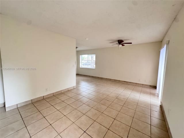 5944 NW 21st Street 51C, Lauderhill, FL 33313