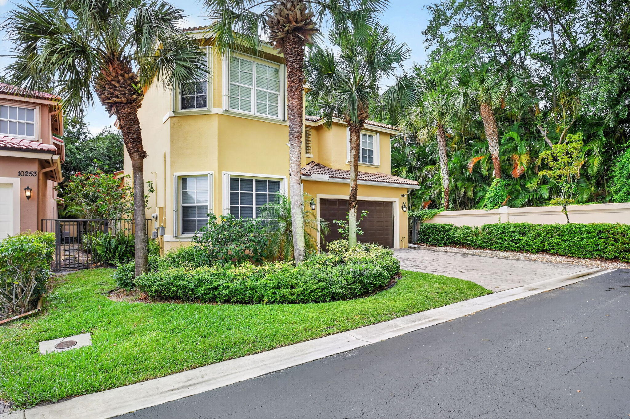 10247 Isle Wynd Court — photo 2