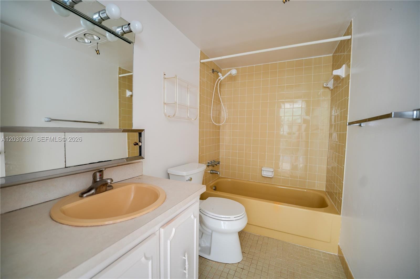 1024 SE 3rd Avenue 102 — photo 5