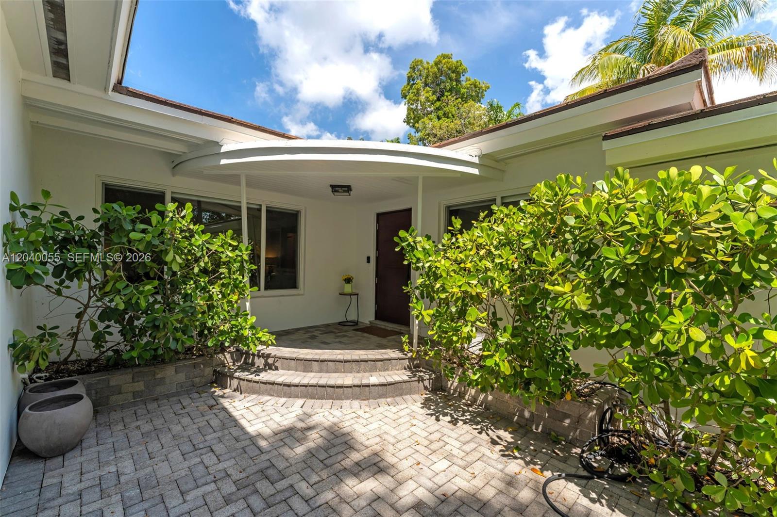 8 Pinta Road, Miami, FL 33133, Miami