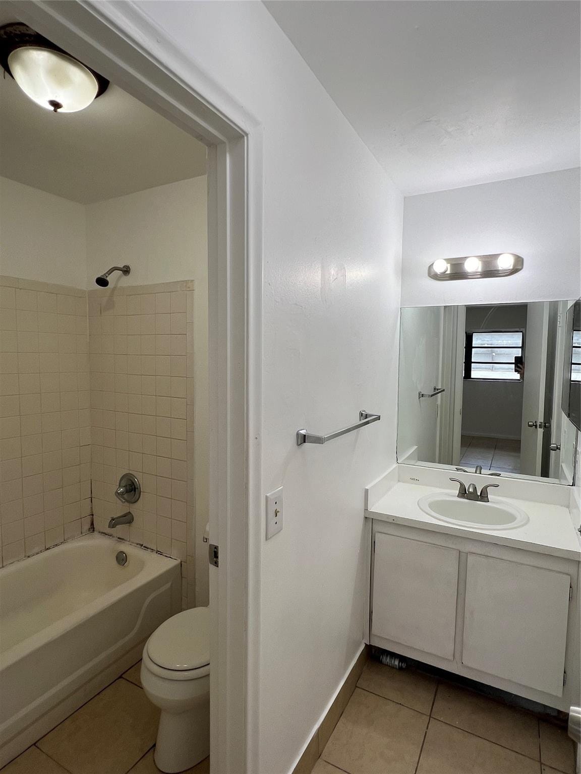 2442 NW 52nd Avenue — photo 11