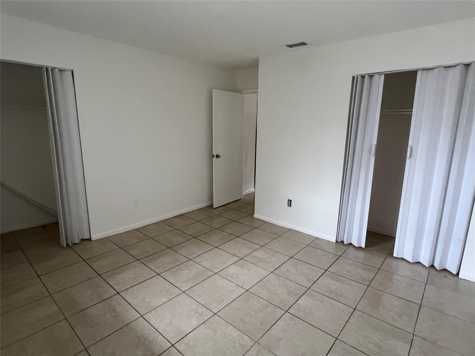 2442 NW 52nd Avenue — photo 9