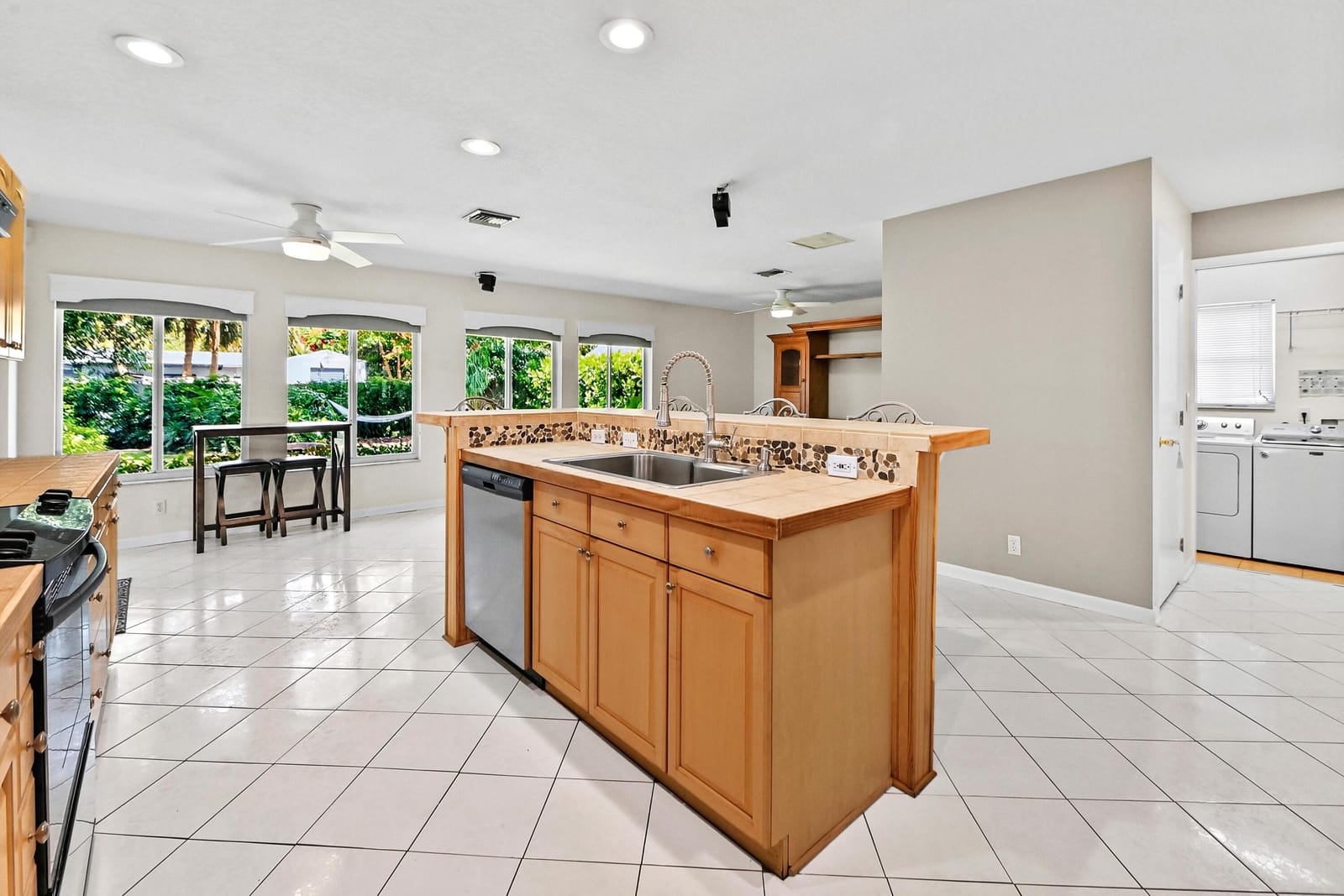 313 Poe Drive — photo 12