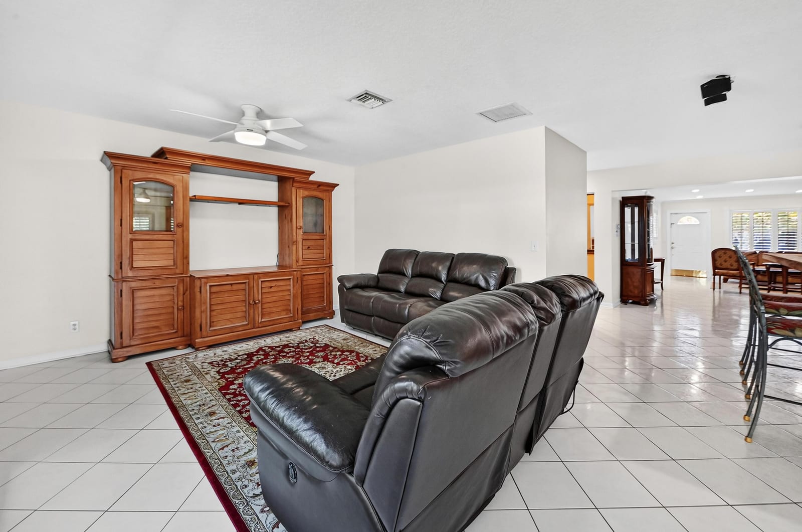 313 Poe Drive, Palm Springs, FL 33461 photo 14