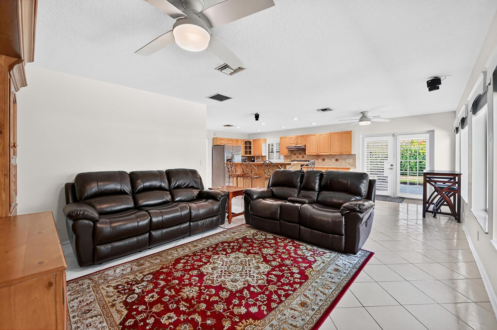 313 Poe Drive, Palm Springs, FL 33461 photo 15