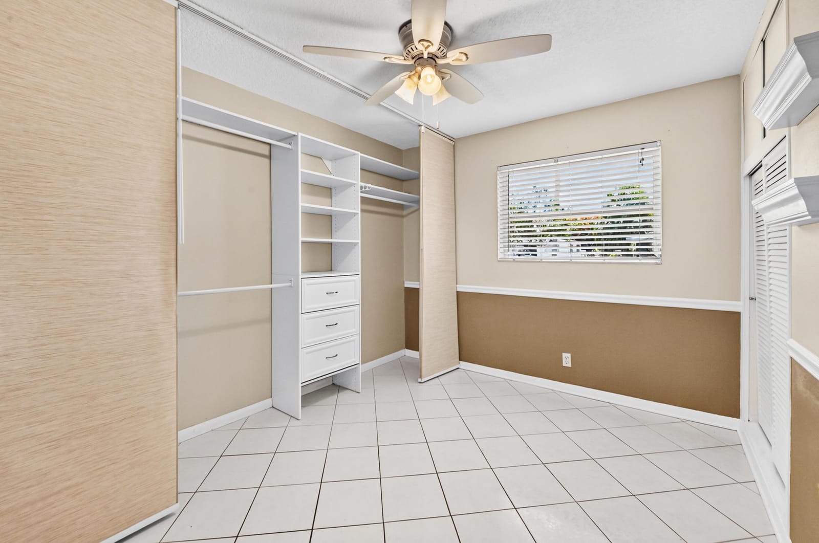 313 Poe Drive, Palm Springs, FL 33461 photo 17