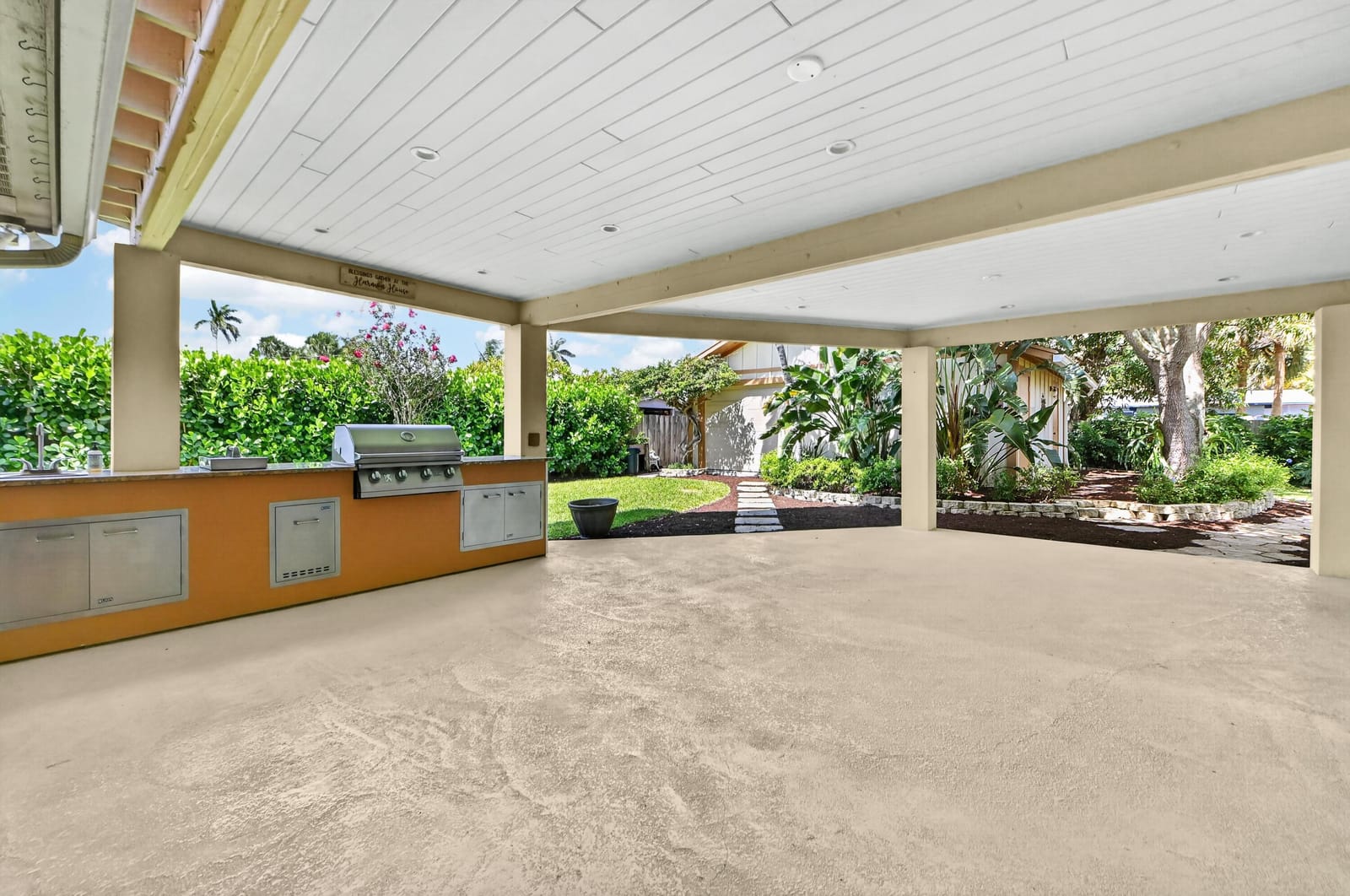 313 Poe Drive — photo 3