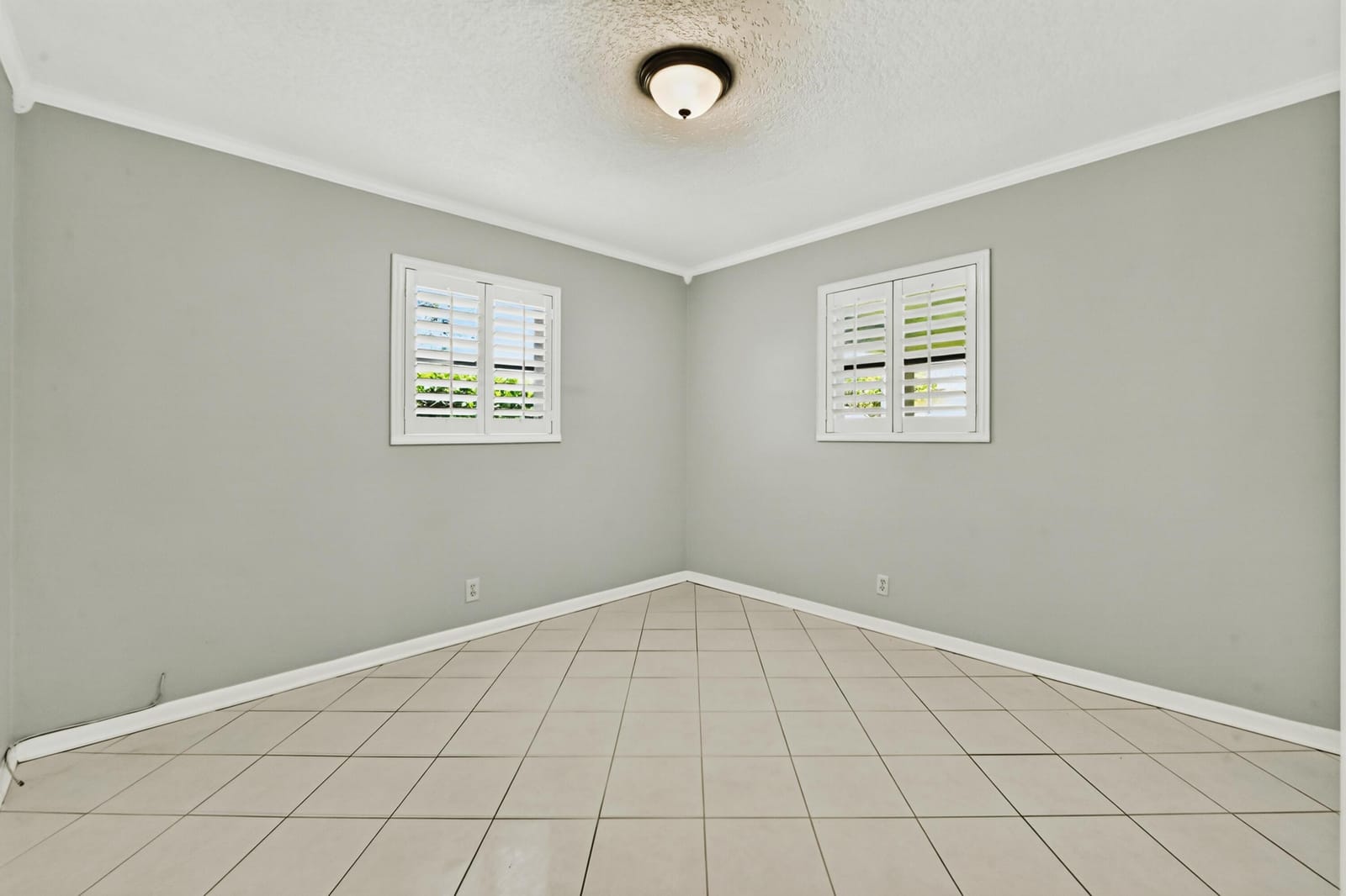 313 Poe Drive, Palm Springs, FL 33461 photo 21