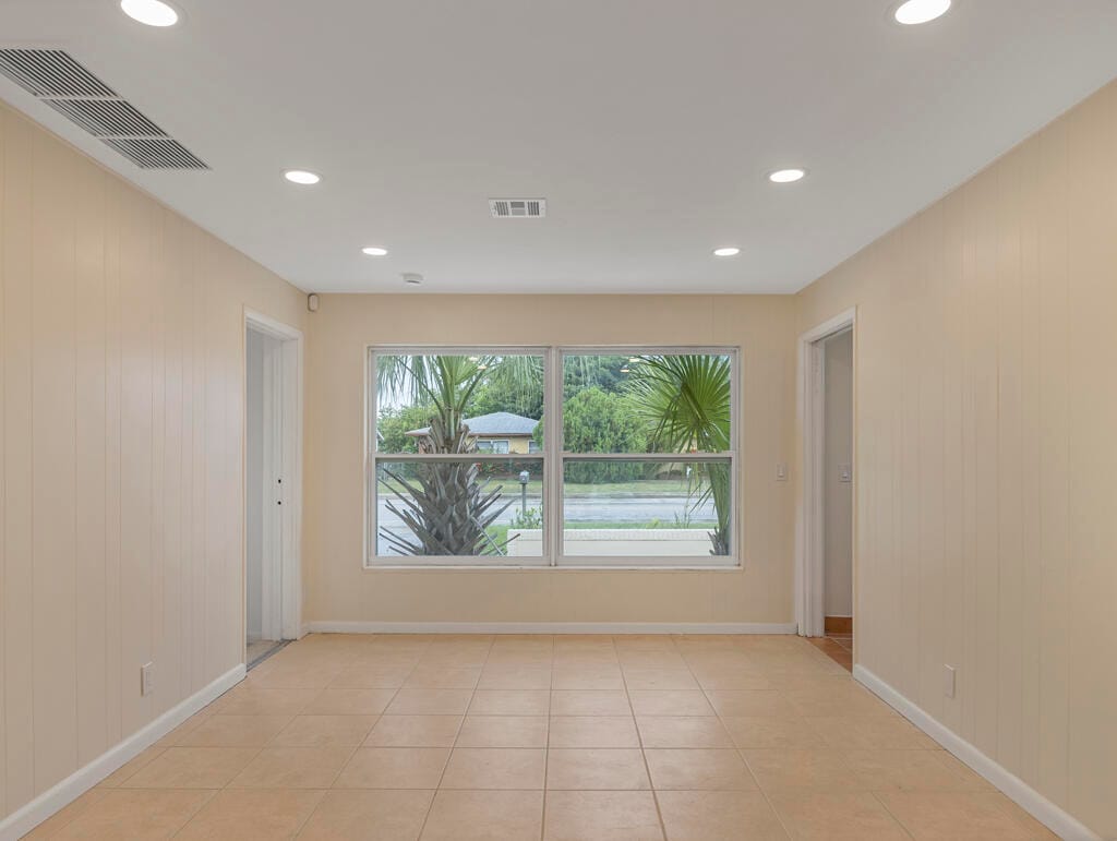 371 W 34th Street, Riviera Beach, FL 33404 photo 12