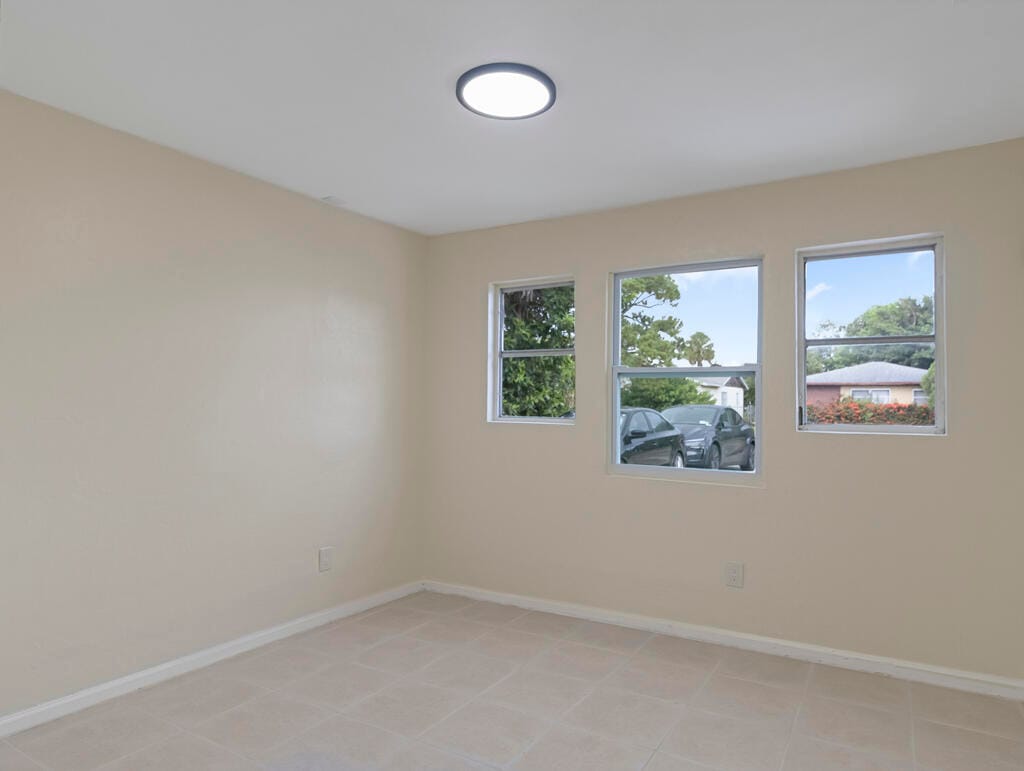 371 W 34th Street, Riviera Beach, FL 33404 photo 14
