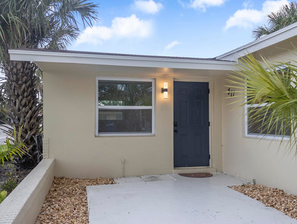 371 W 34th Street, Riviera Beach, FL 33404 photo 3