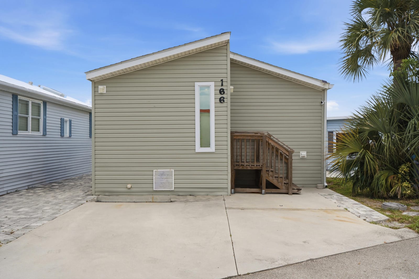 166 Nettles Boulevard, Jensen Beach, FL 34957 photo 2