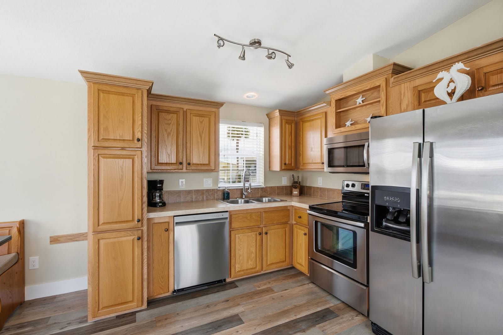 166 Nettles Boulevard, Jensen Beach, FL 34957 photo 9