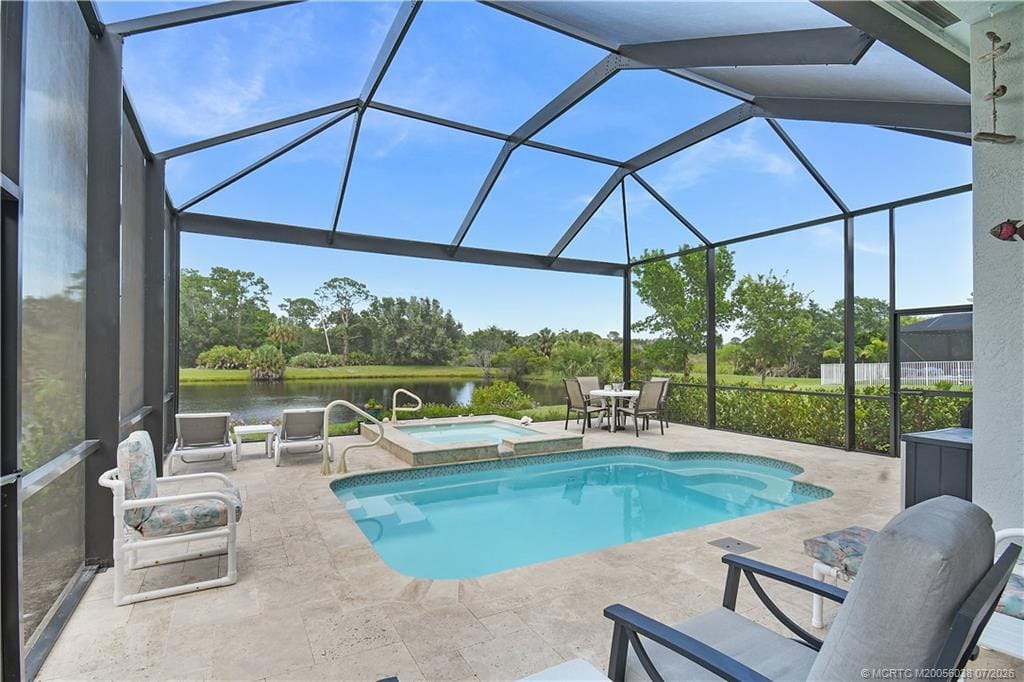 208 SE Via Tirso, Port St. Lucie, FL 34952