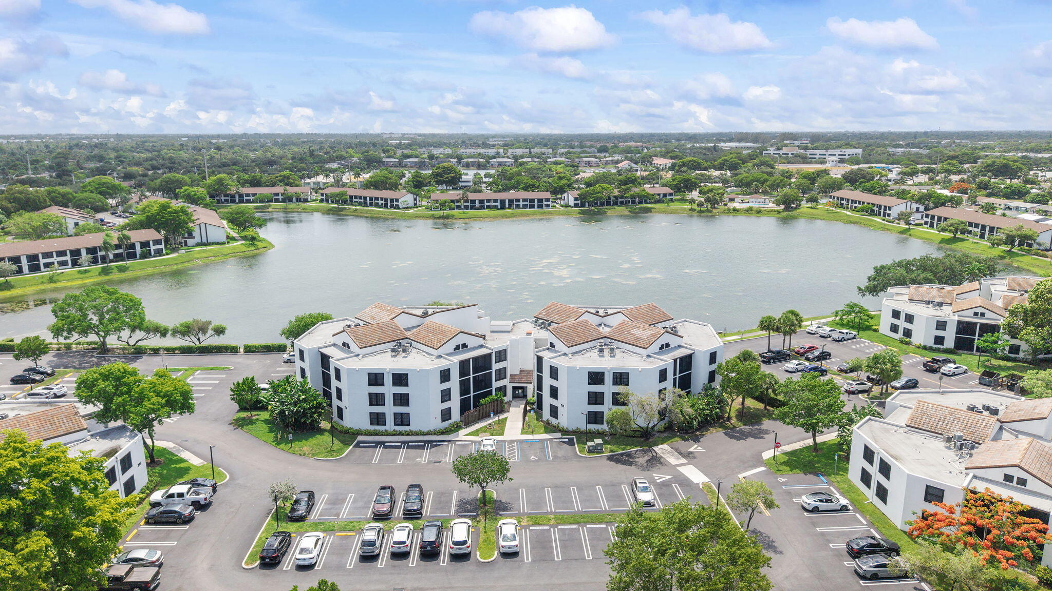 212 Lake Pointe Drive 302, Oakland Park, FL 33309, Oakland Park