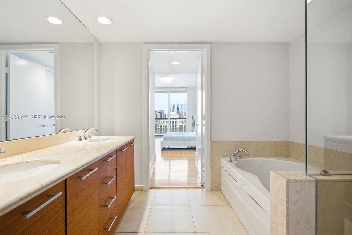 50 Biscayne Boulevard 2510, Miami, FL 33132 photo 26