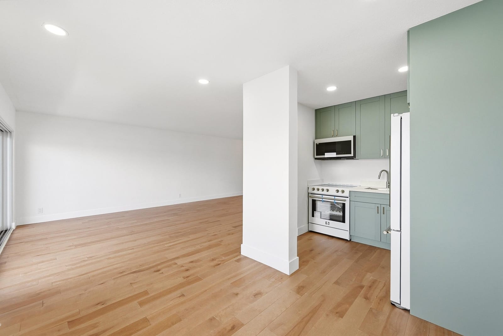 1201 S Riverside Drive 306, Pompano Beach, FL 33062 photo 13