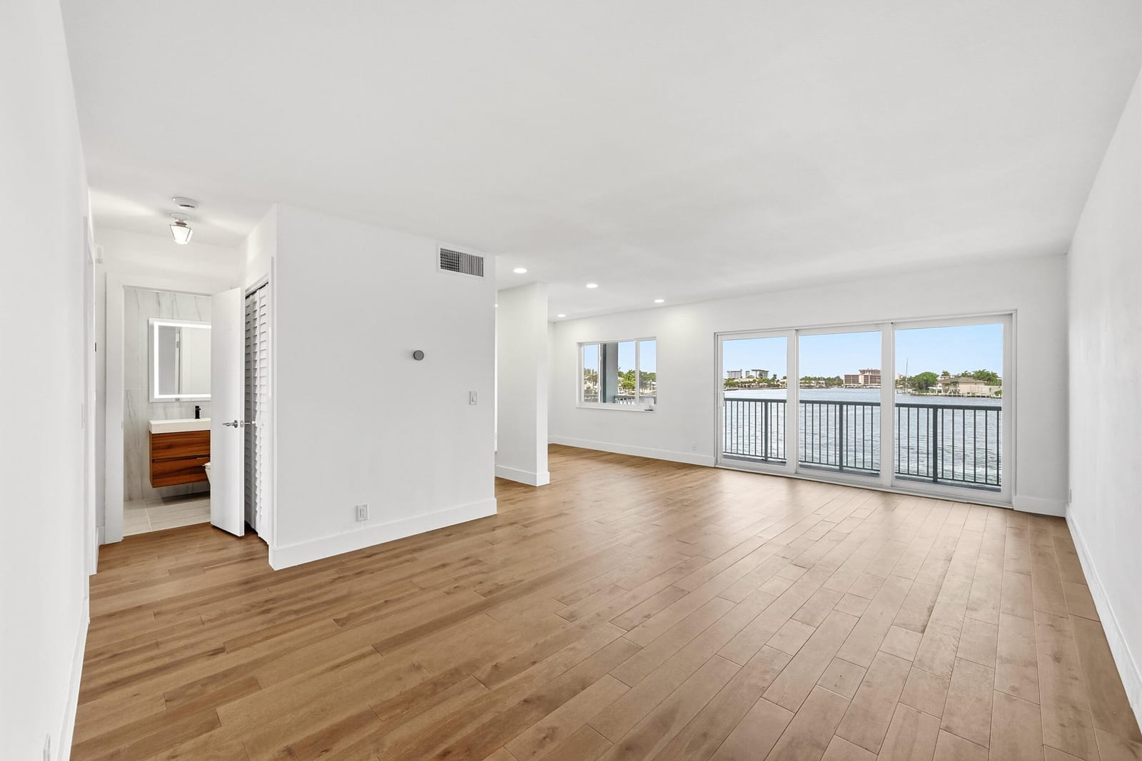 1201 S Riverside Drive 306, Pompano Beach, FL 33062 photo 9
