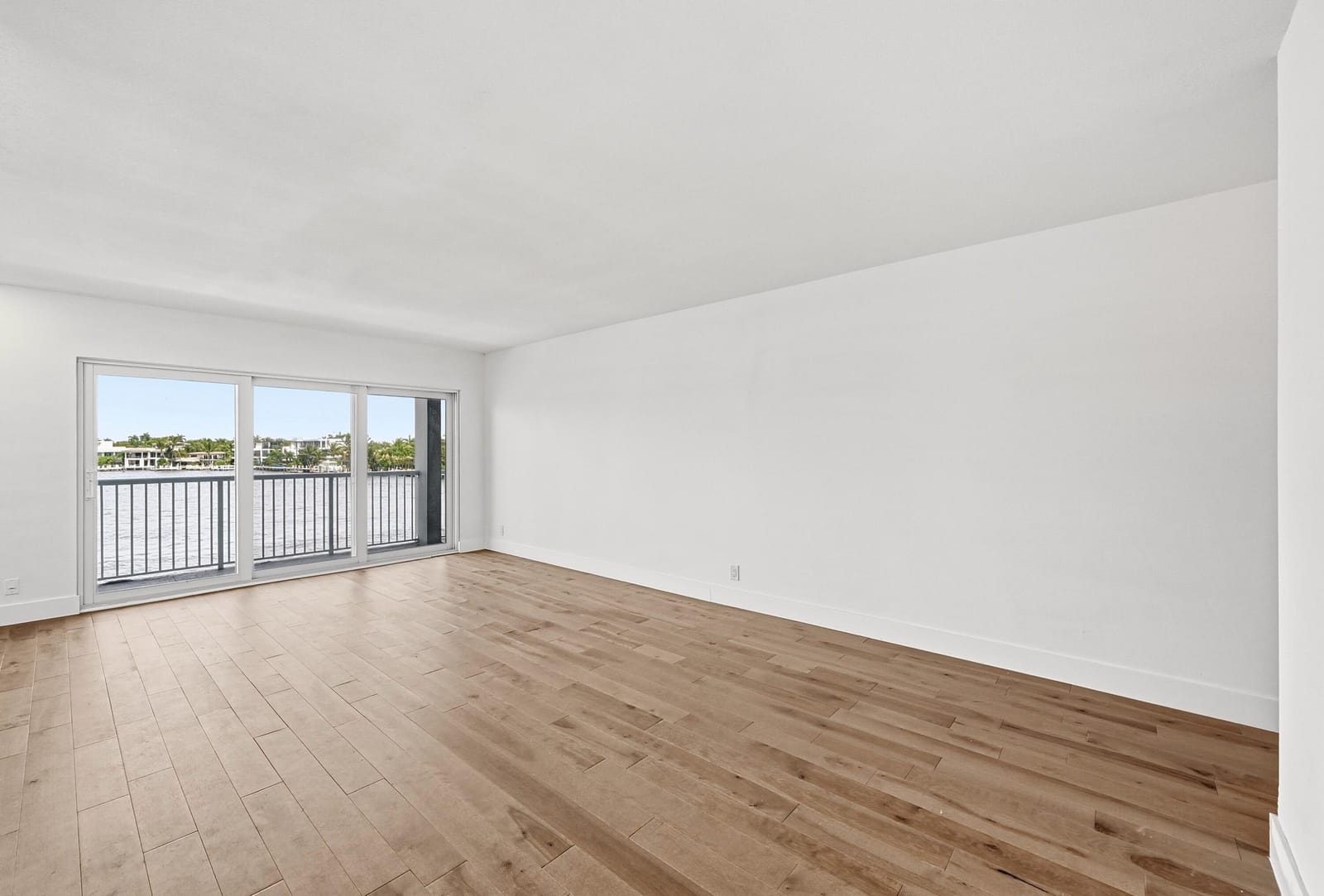 1201 S Riverside Drive 306, Pompano Beach, FL 33062 photo 10