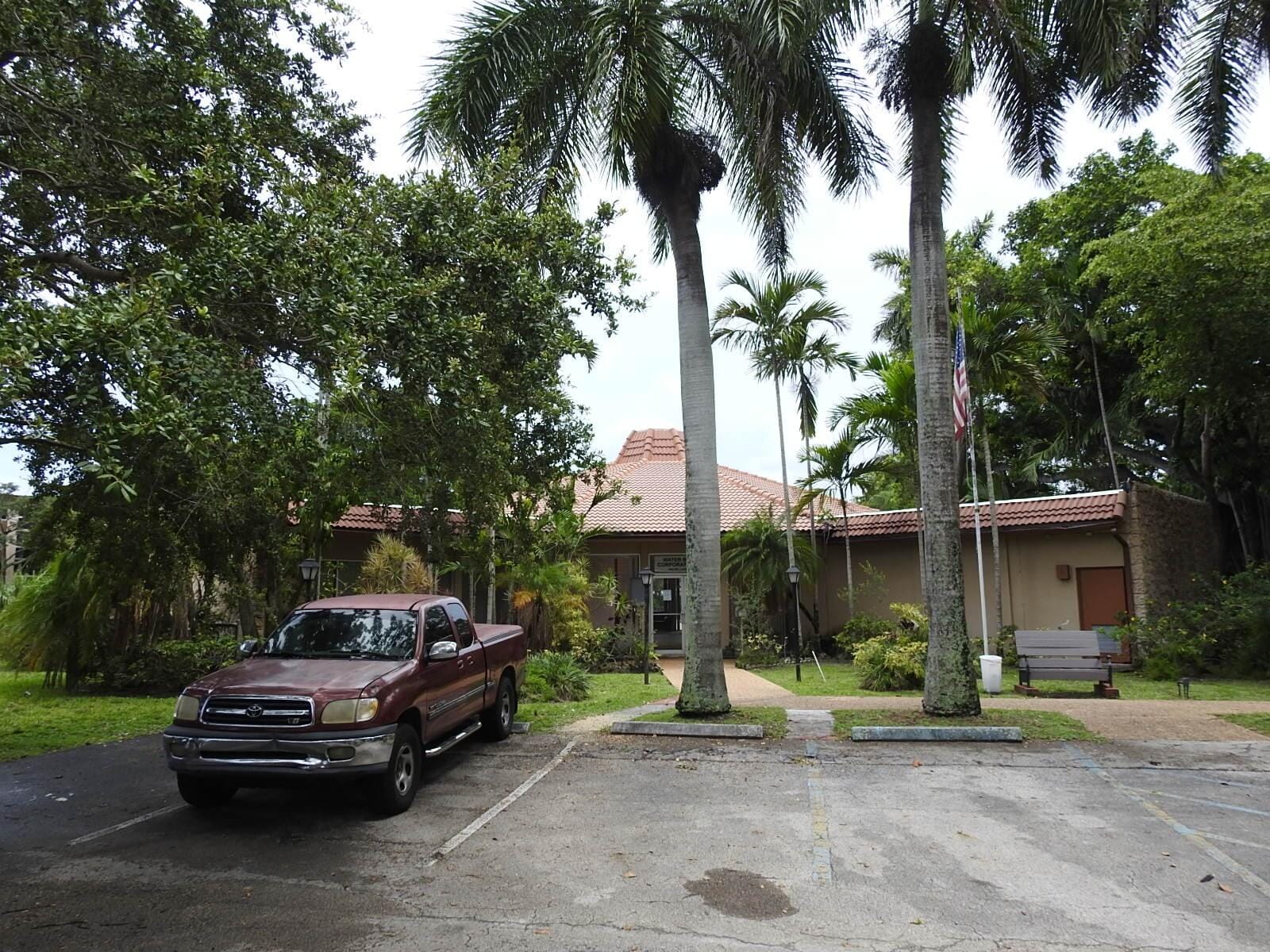 6005 Del Lago Circle 305, Sunrise, FL 33313 photo 22