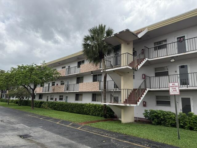 6005 Del Lago Circle, Sunrise, FL 33313, Sunrise