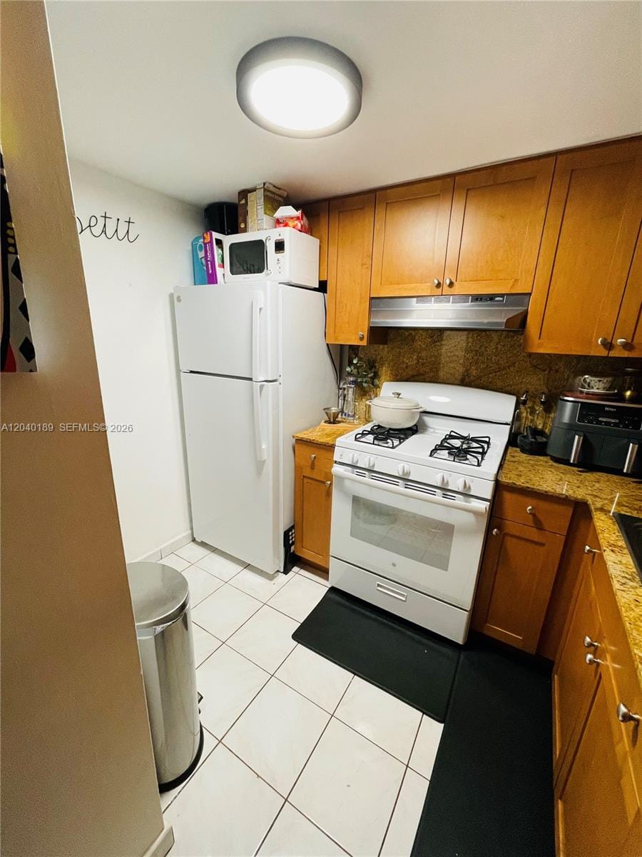 2539 S Bayshore Drive 320A — photo 8