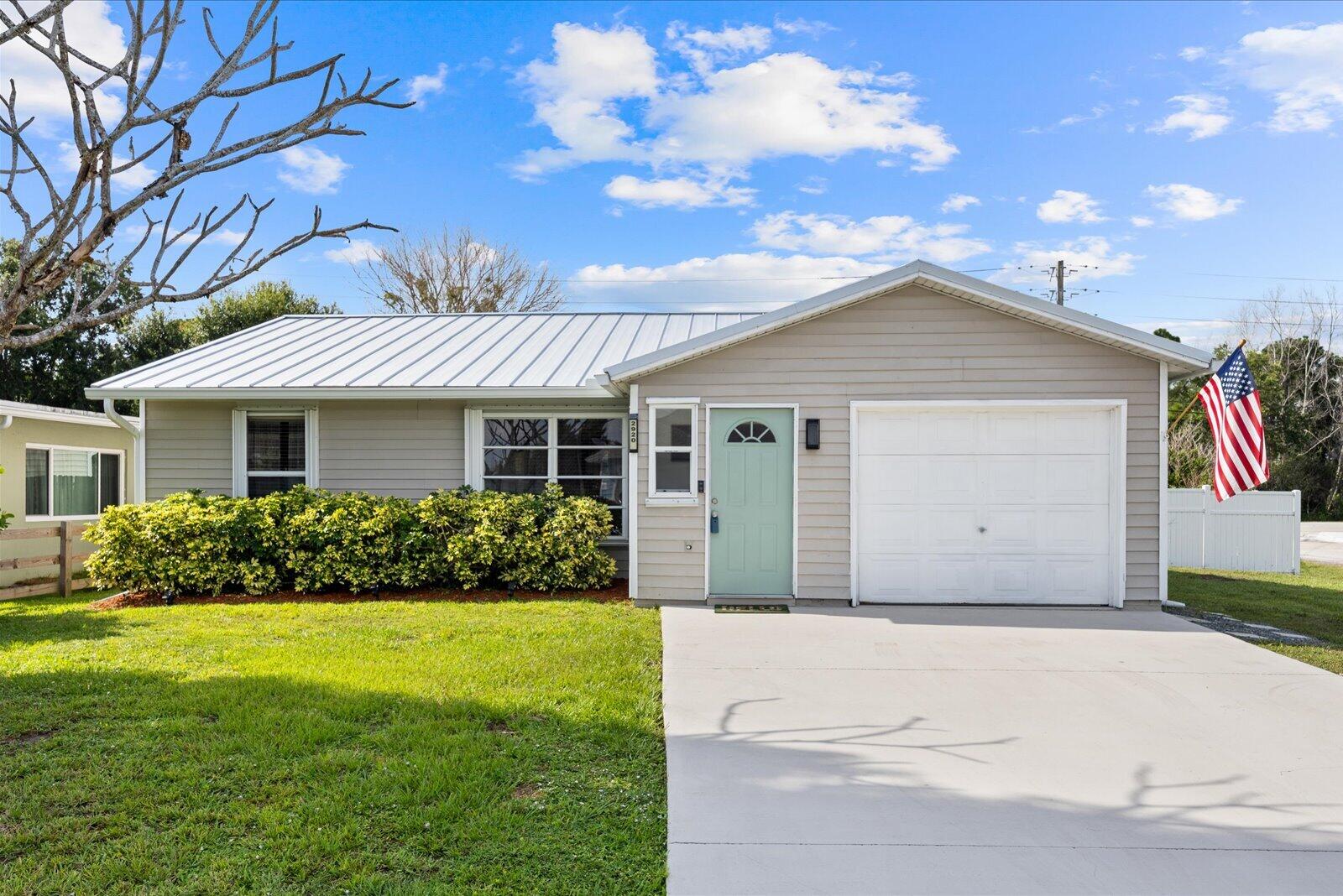 2920 SE Cypress Street, Stuart, FL 34997, Stuart