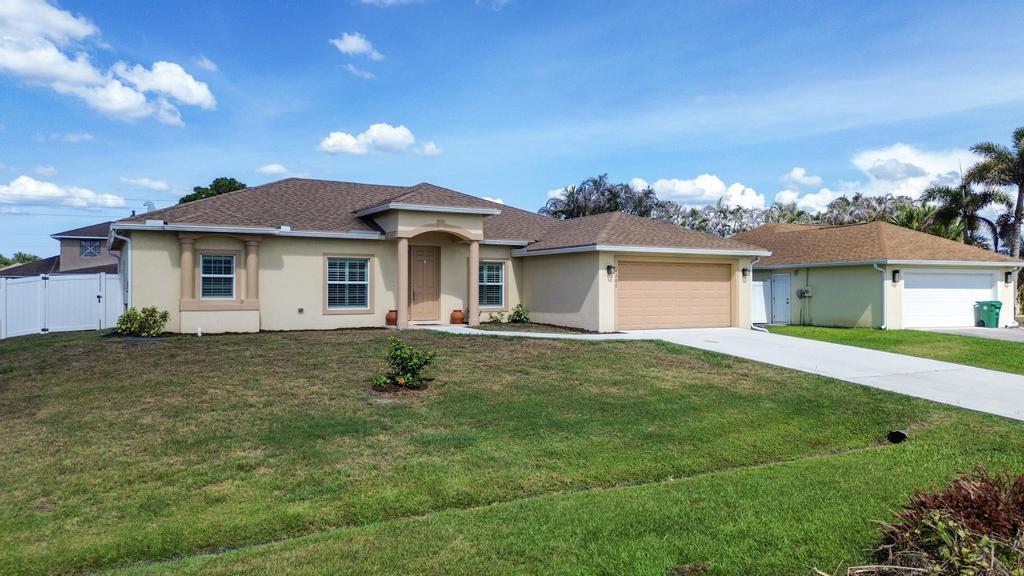 4201 SW Mcclellen Street — photo 3