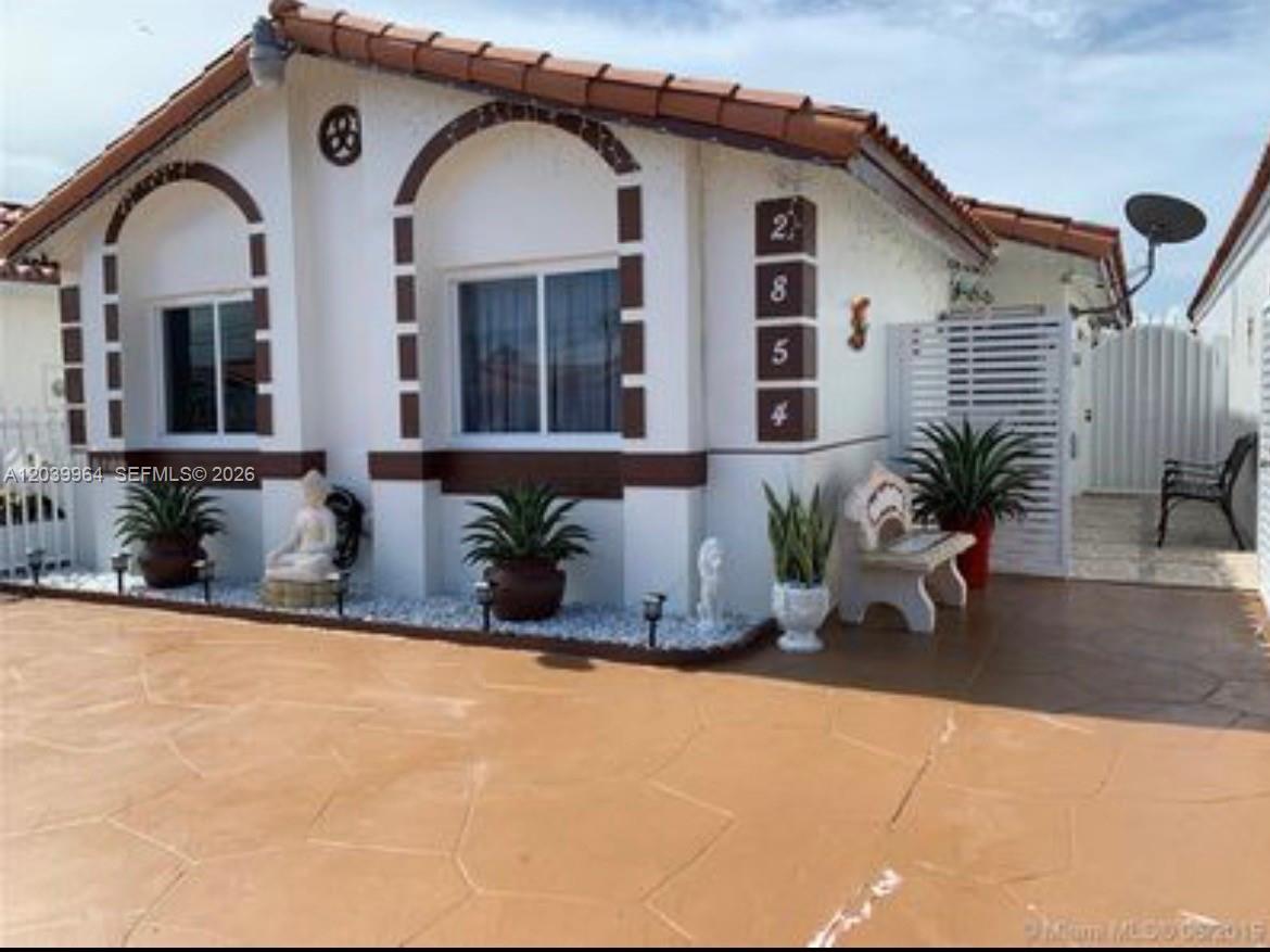2854 W 75th Terrace, Hialeah, FL 33018, Hialeah
