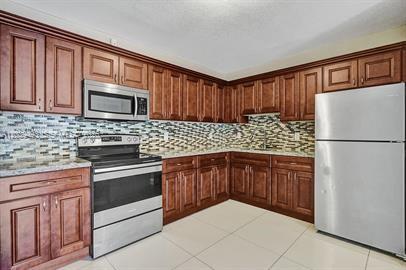 4041 NW 30th Terrace 3, Lauderdale Lakes, FL 33309, Lauderdale Lakes