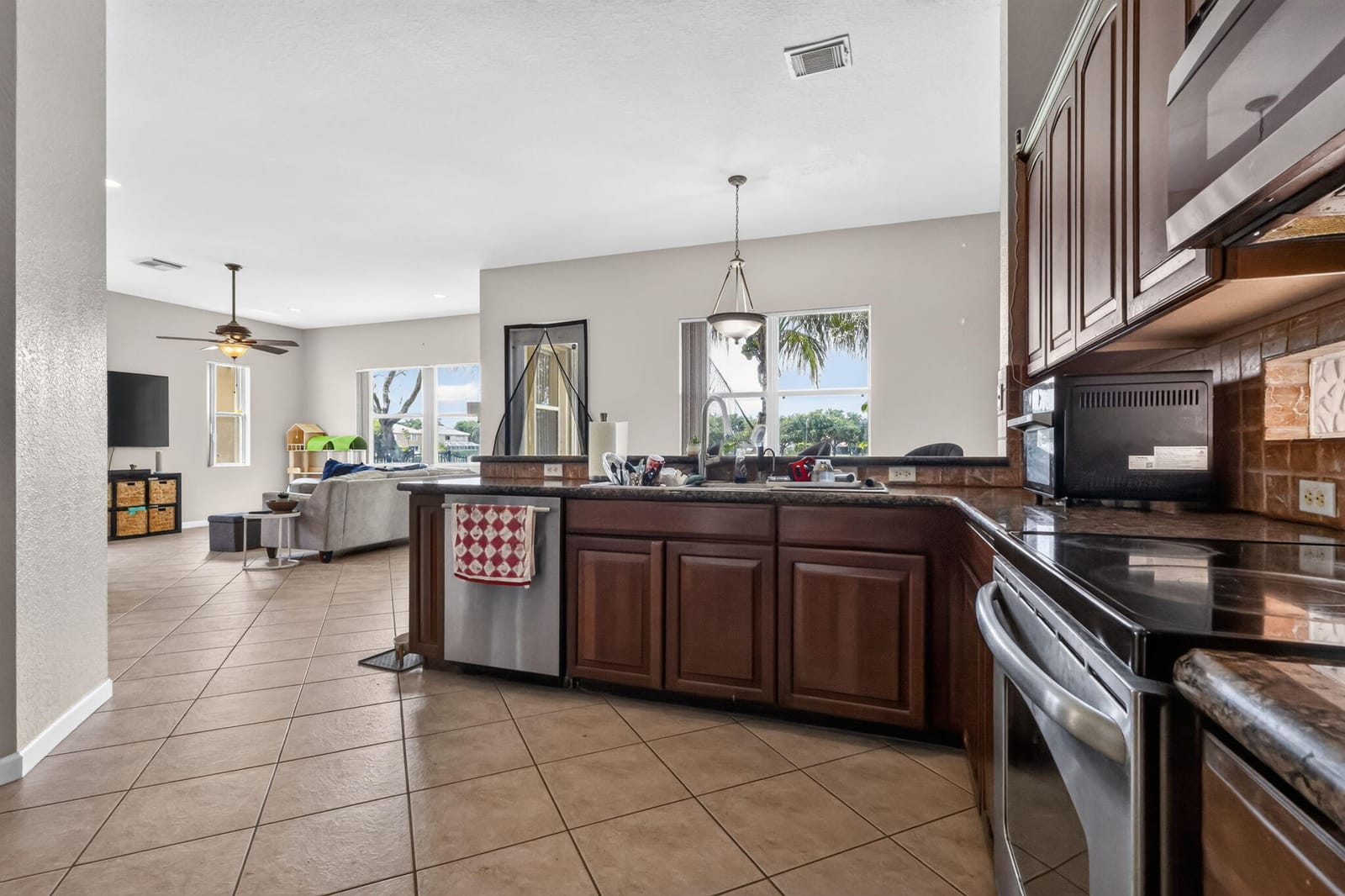 241 Gazetta Way, West Palm Beach, FL 33413 photo 21