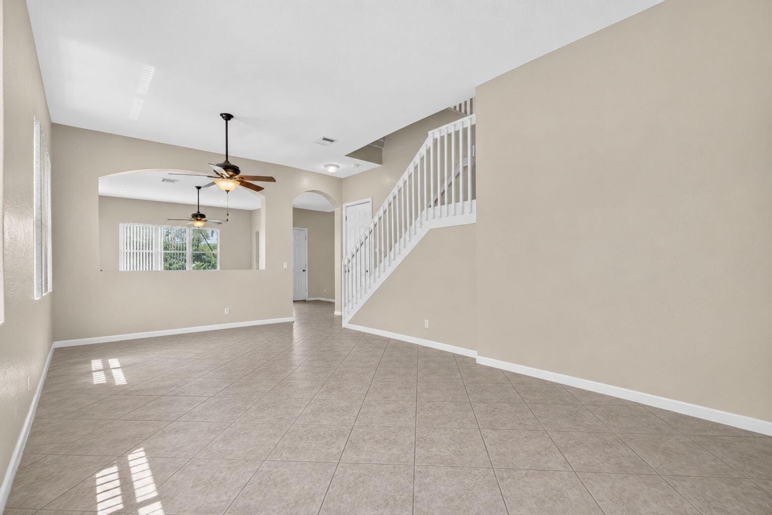 241 Gazetta Way — photo 7
