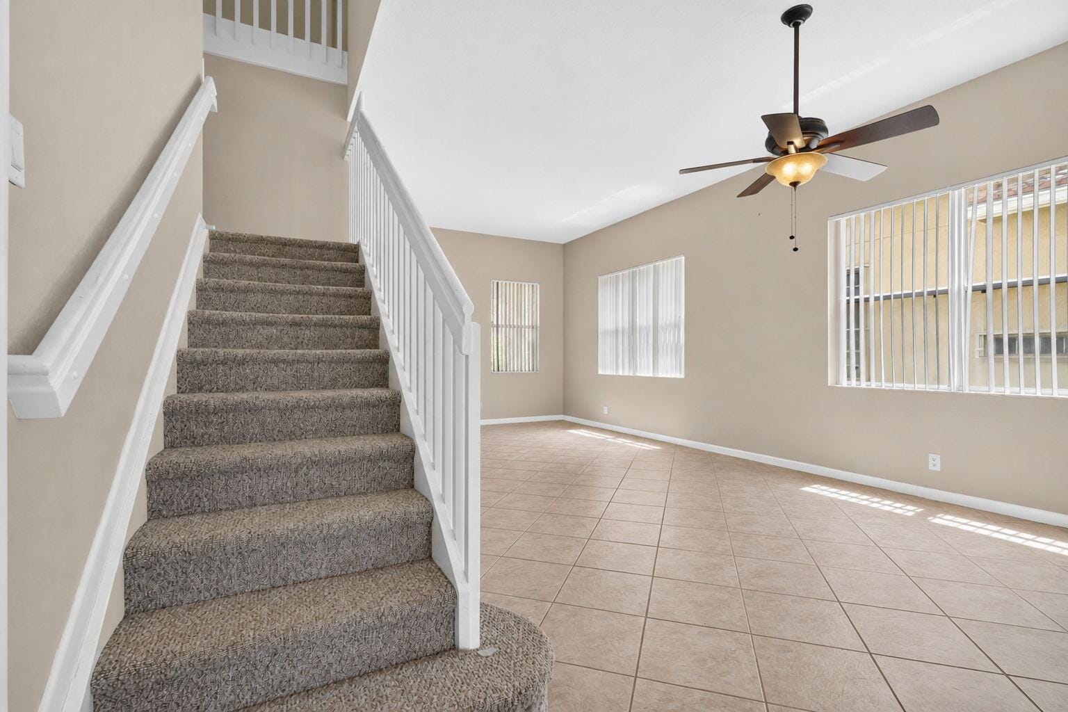 241 Gazetta Way — photo 8