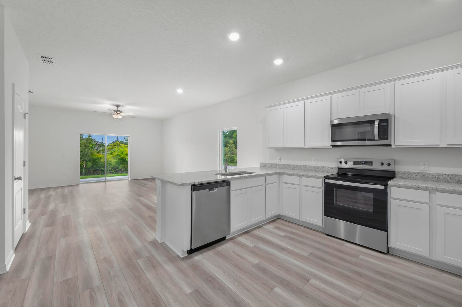 921 SW Paar Drive — photo 6