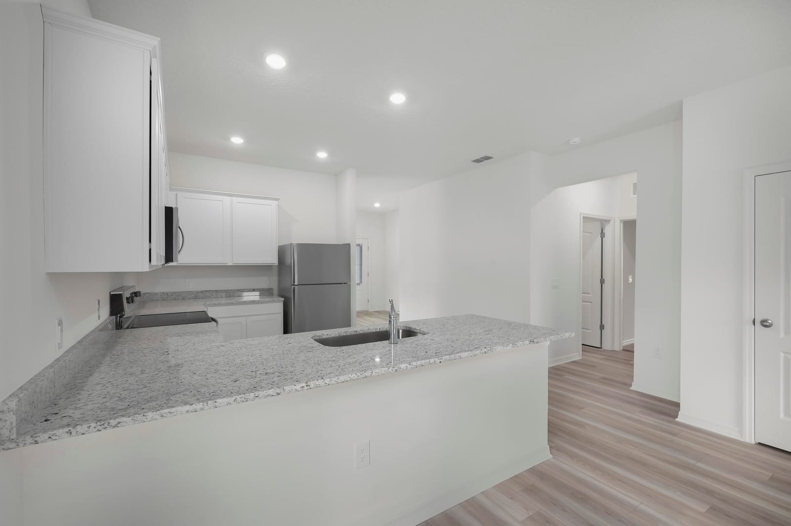 921 SW Paar Drive — photo 9