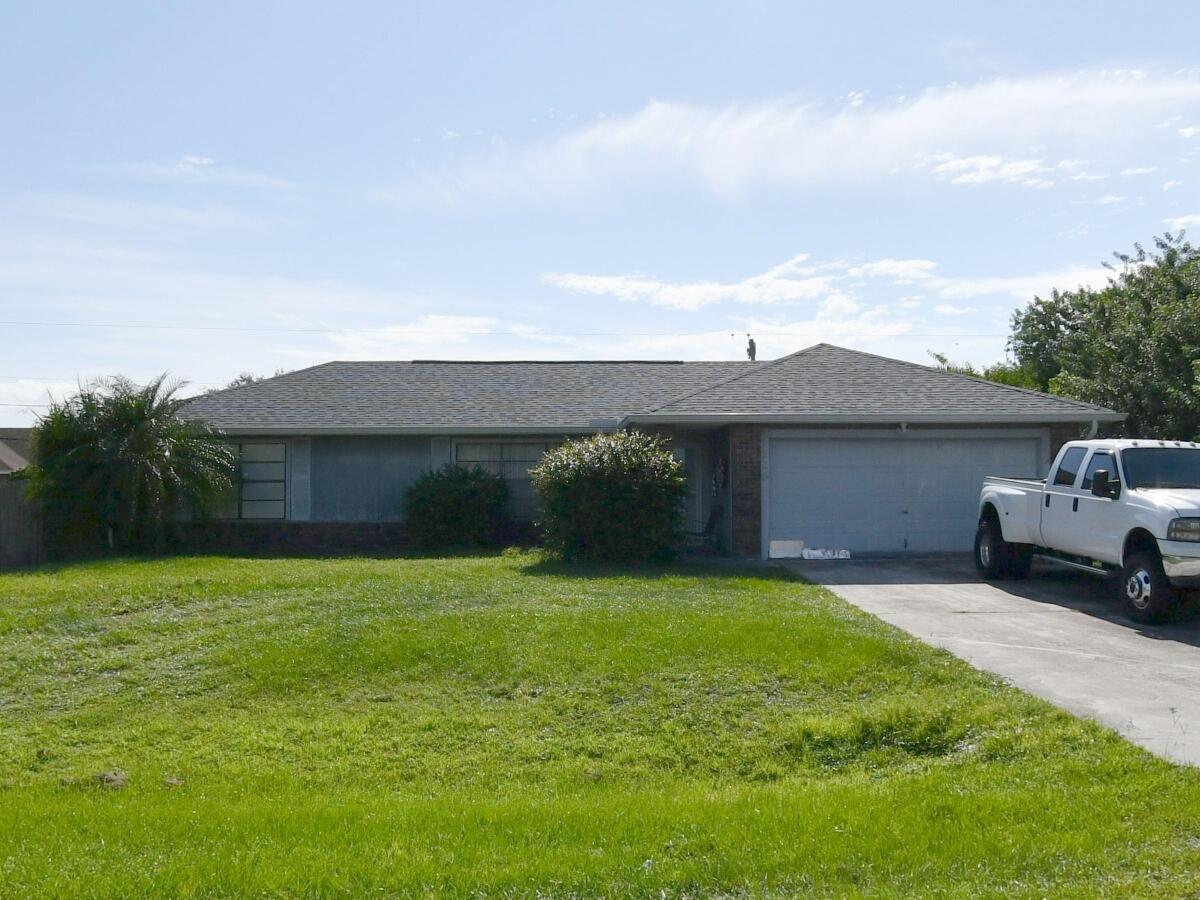 1126 SW Del Rio Boulevard, FL 34953, Port St Lucie
