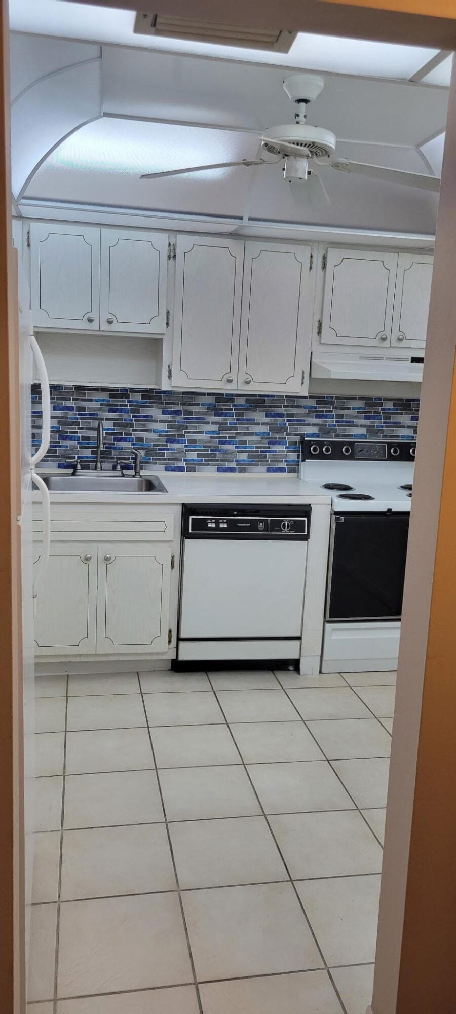 4700 Washington Street 105 — photo 2