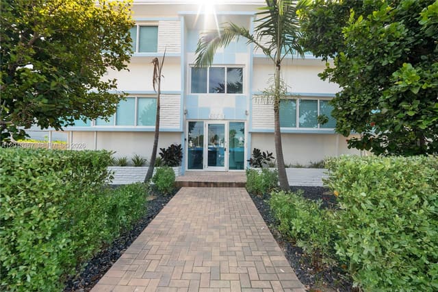 6971 Carlyle Avenue 107, Miami Beach, FL 33141