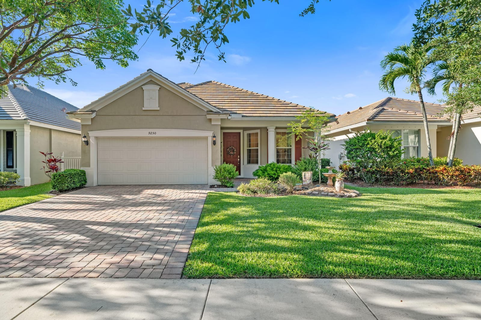 9250 Wrangler Drive — photo 2