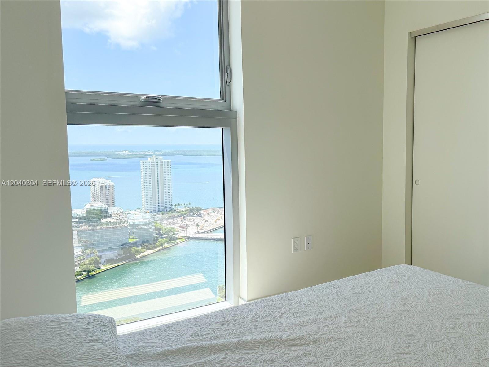 77 SE 5th Street 4015, Miami, FL 33131 photo 21